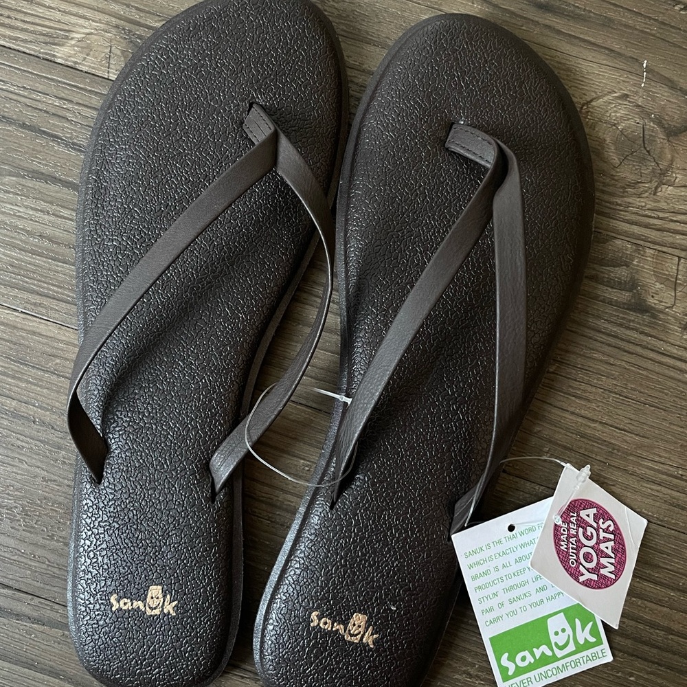 NWT SANUK Brown Yoga Mat Flip-Flops